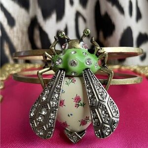 Betsey Johnson Rhinestone Rose🌹fly bug critter bracelet.